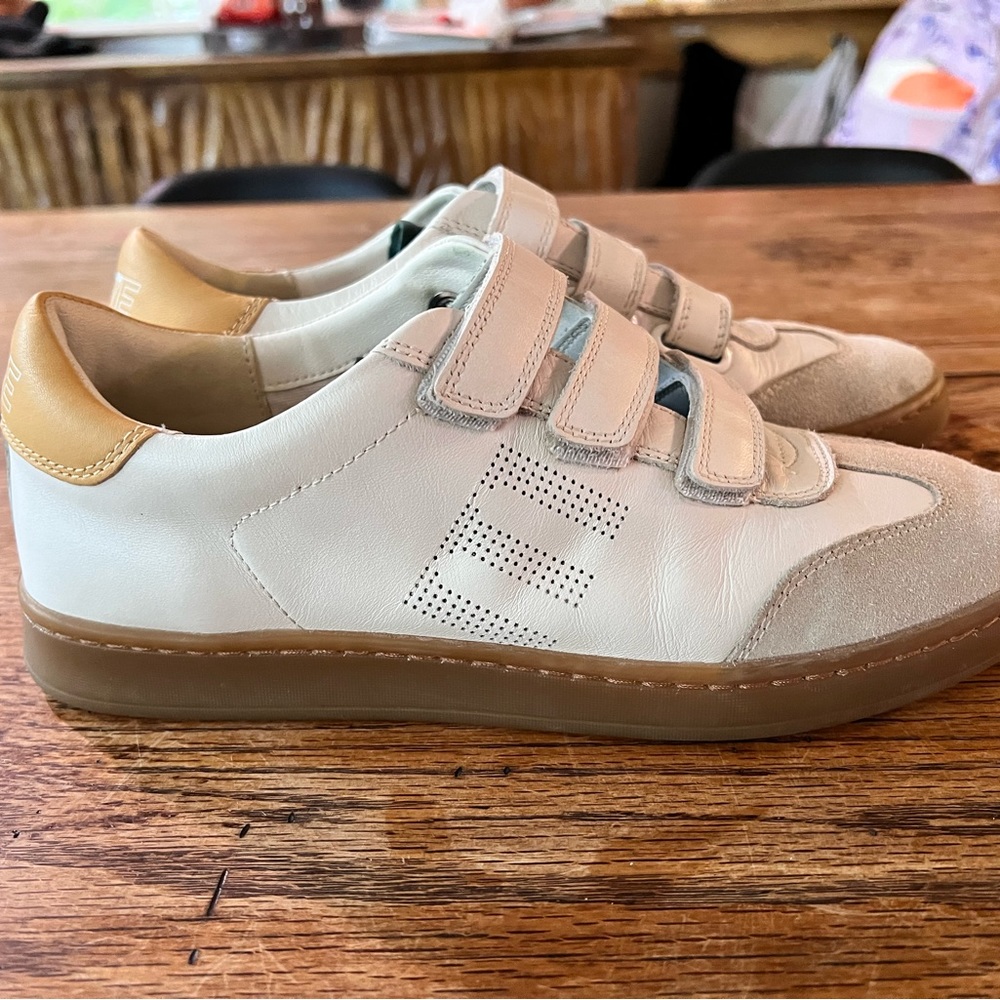 Sam Edelman sneakers